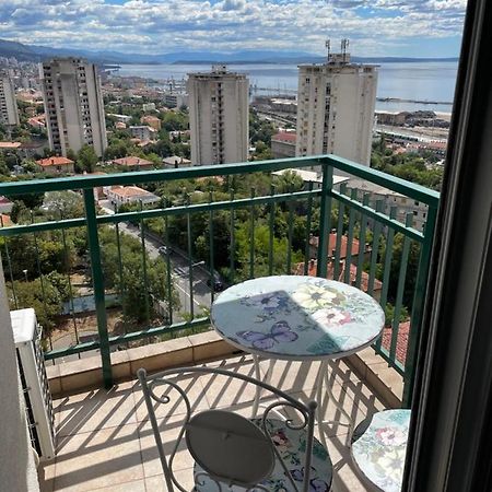 Apartment With Amazing City View 리예카 외부 사진