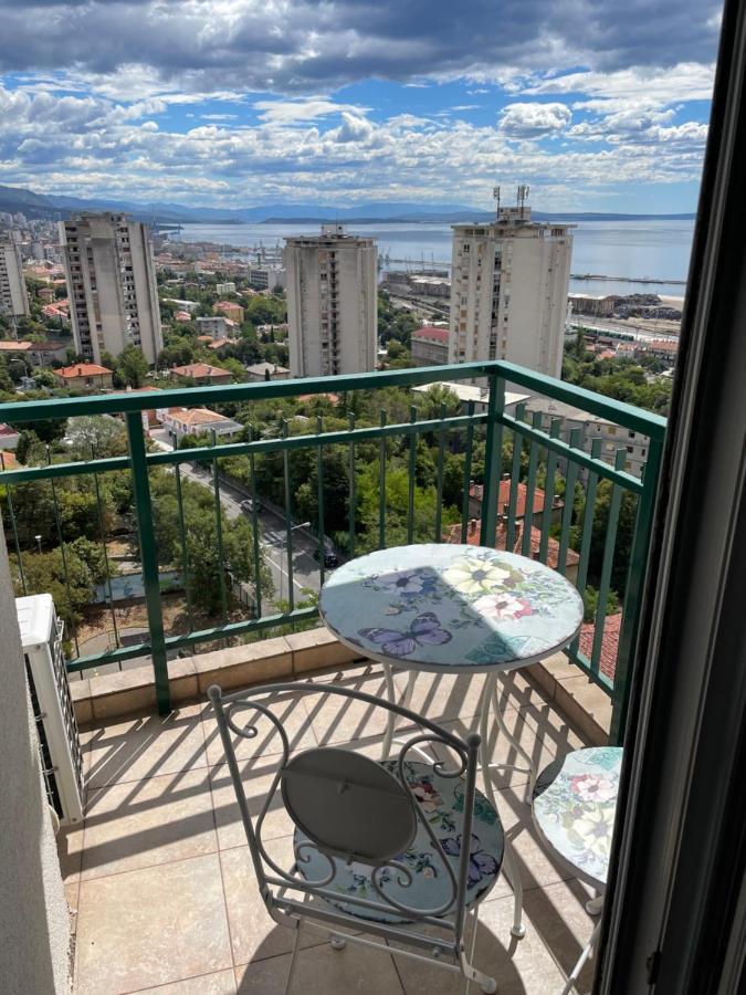 Apartment With Amazing City View 리예카 외부 사진